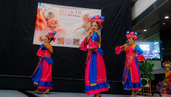 Talent IndoFringe Dari Traforsix Tampilkan Tari Cupang Menor di Shakti India-Indonesia Dance Showcase